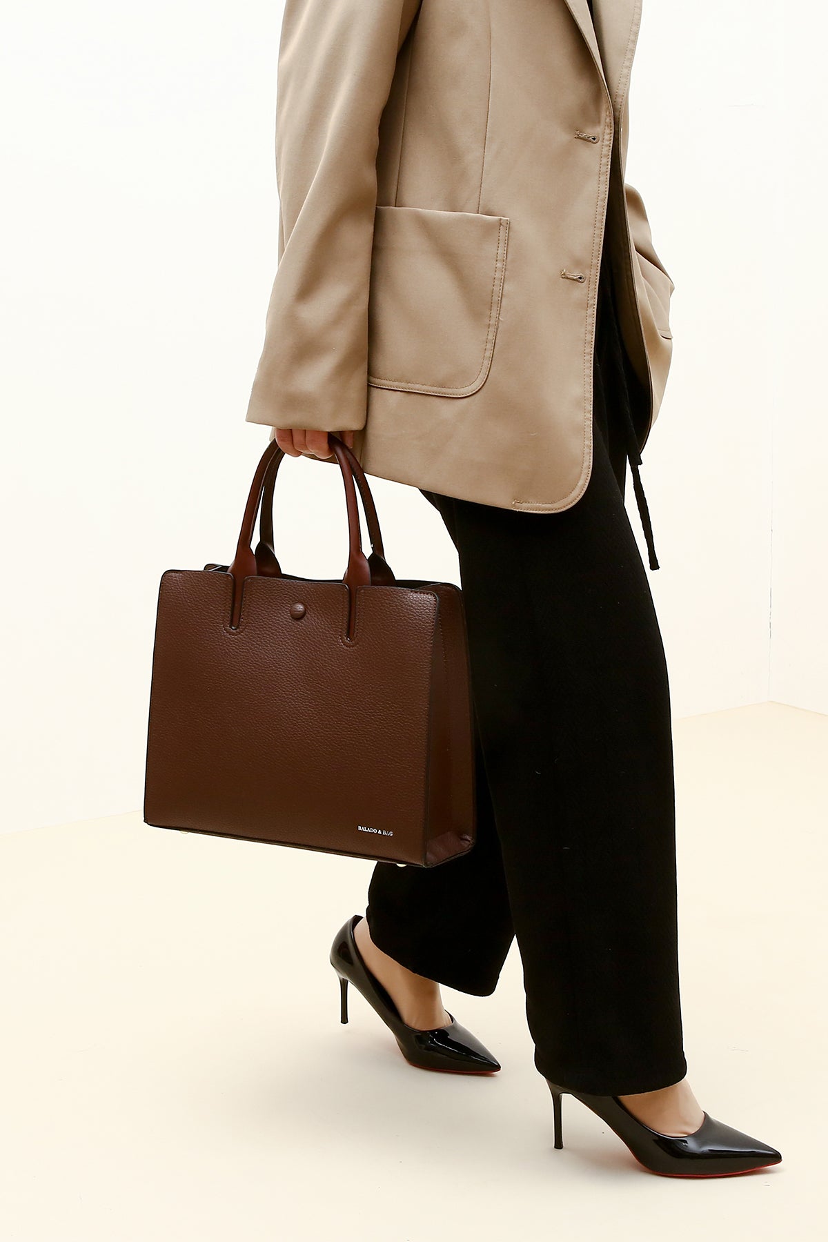 Caramel Solid Color PU Briefcase Large Capacity Lychee Pattern