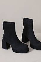 Comfortable black ultra-fine suede low-heeled ankle boots