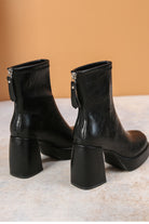 Glossy Black Platform Ankle Boots for a Sleek Style