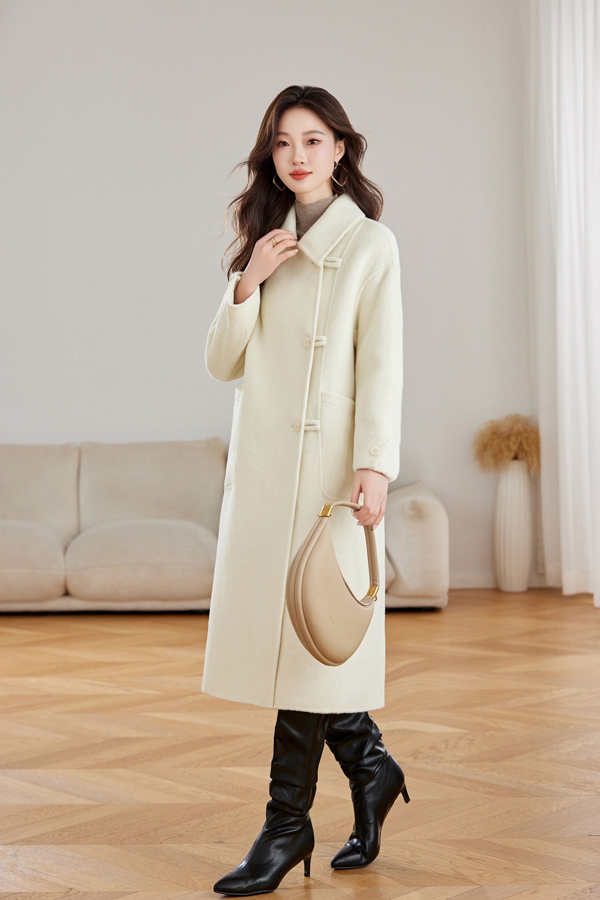 Single Breasted White Wool Blend Coat Elegant Winter Outerwear for Women  