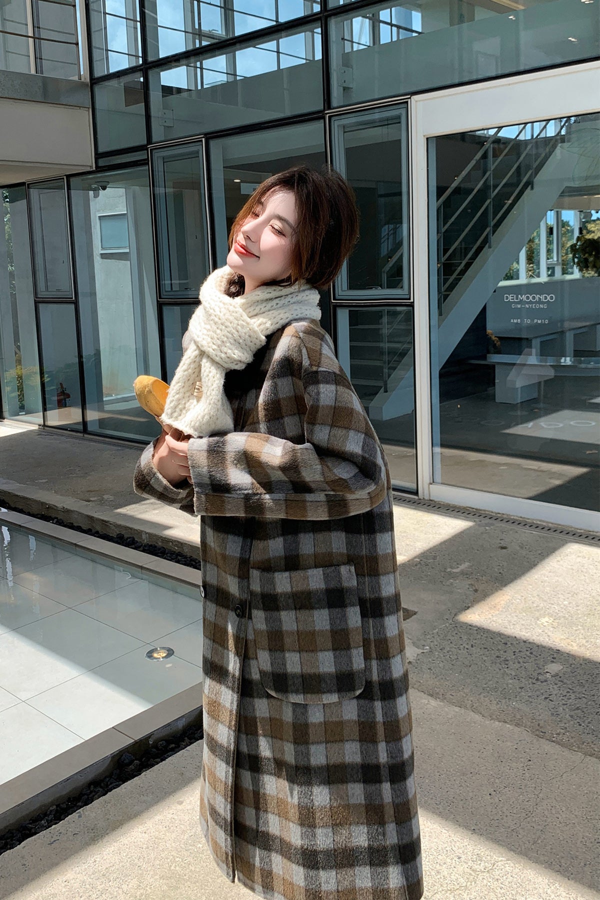 Trendy Plaid Wool Coat Double Faced Woolen Overcoat for Stylish Winter Outfits  