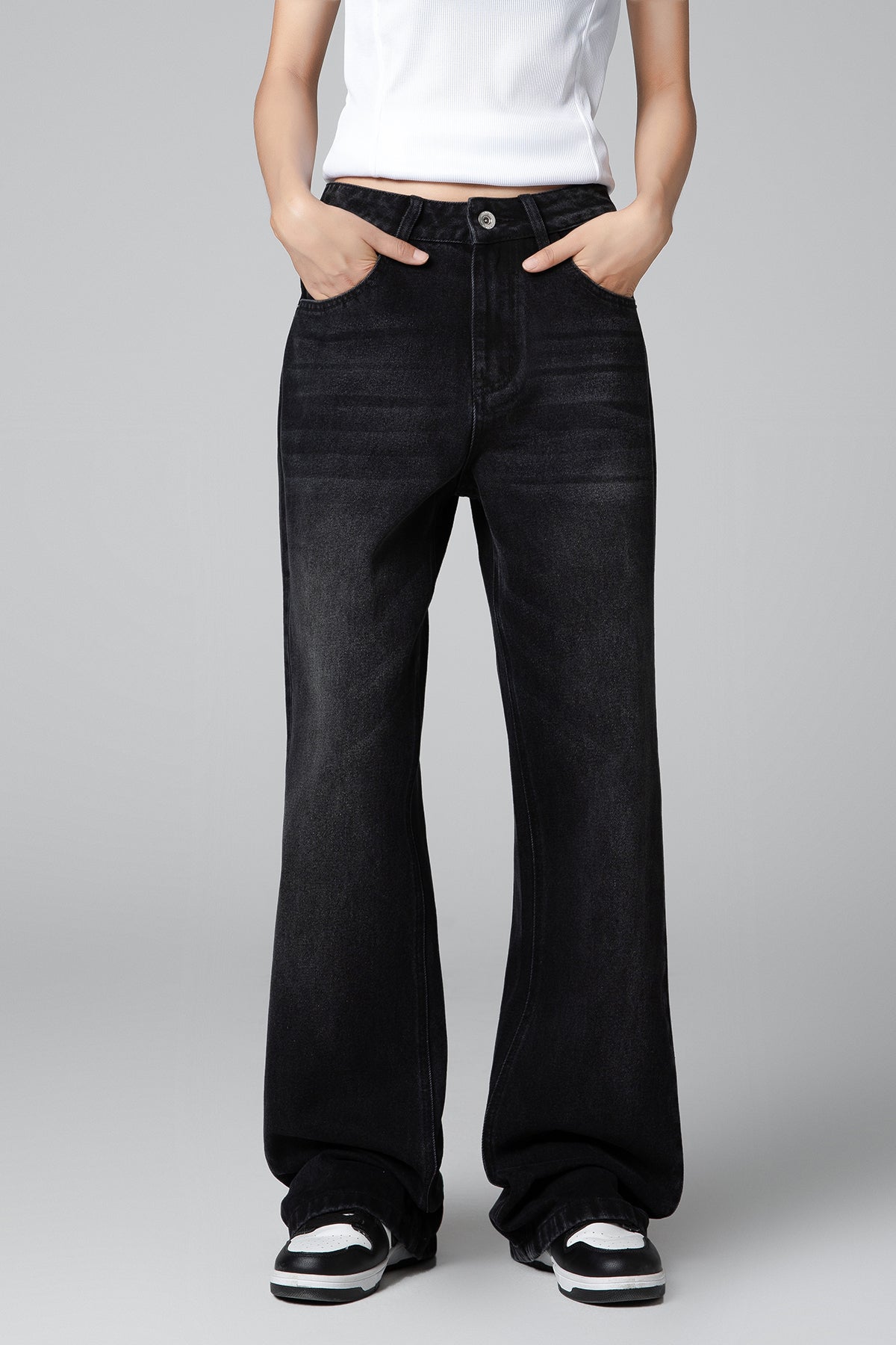 Women’s Black Denim Jeans - Straight Fit and Loose Cut - Stylish Denim - S-XL - Macghee