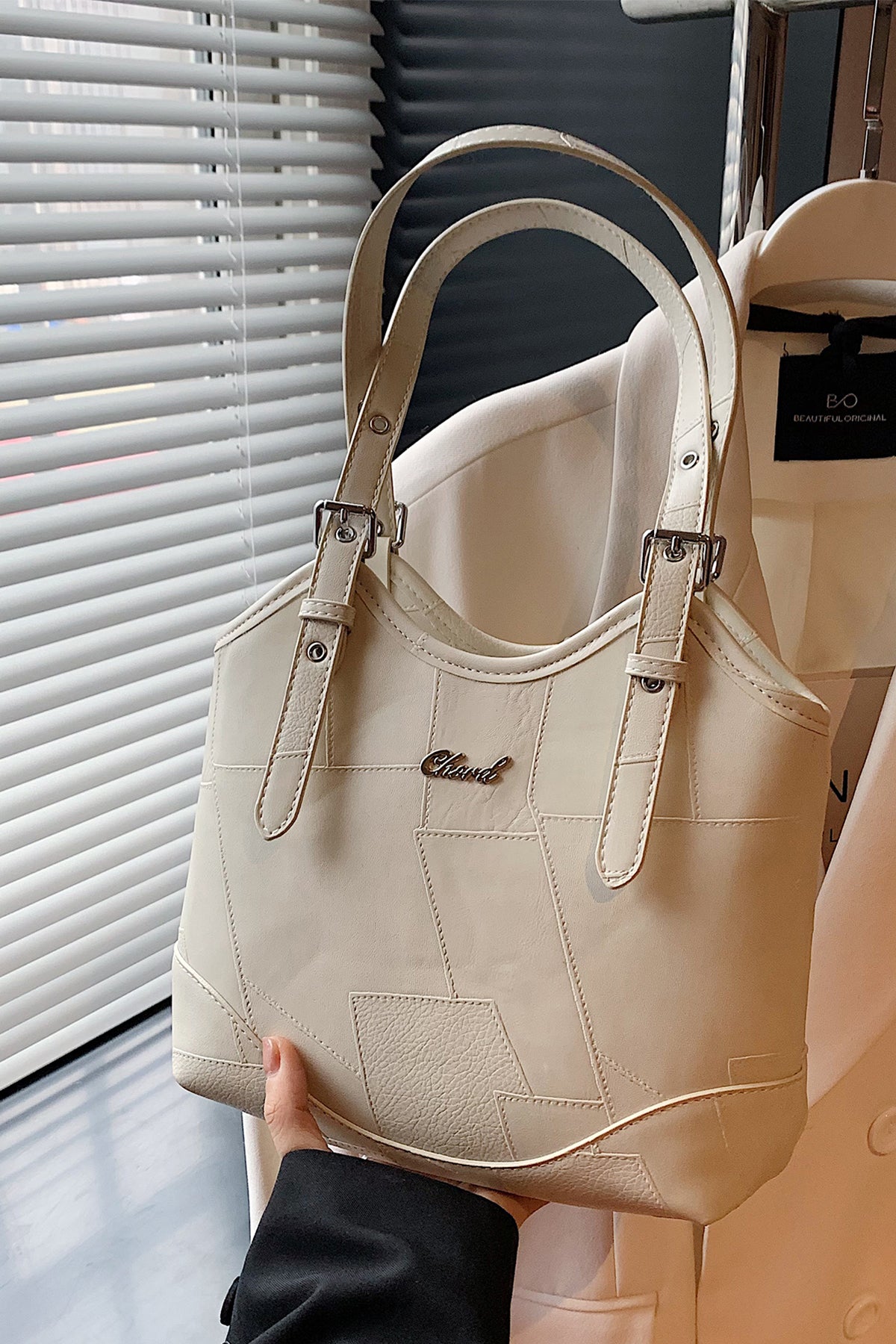Buy Women's Shoulder Bags & Hobos Online – Macghee Buy Women's Shoulder Bags & Hobos Online – Macghee